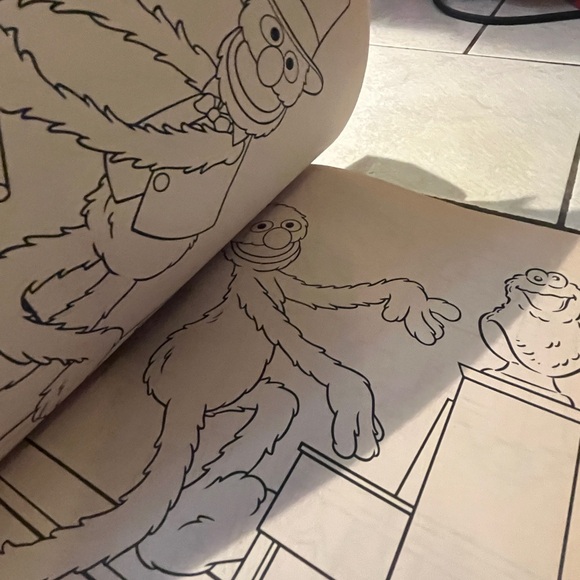 Disney 101 Dalmatians & Sesame Street Jumbo Coloring & Activity book lot of 2 - Picture 10 of 10